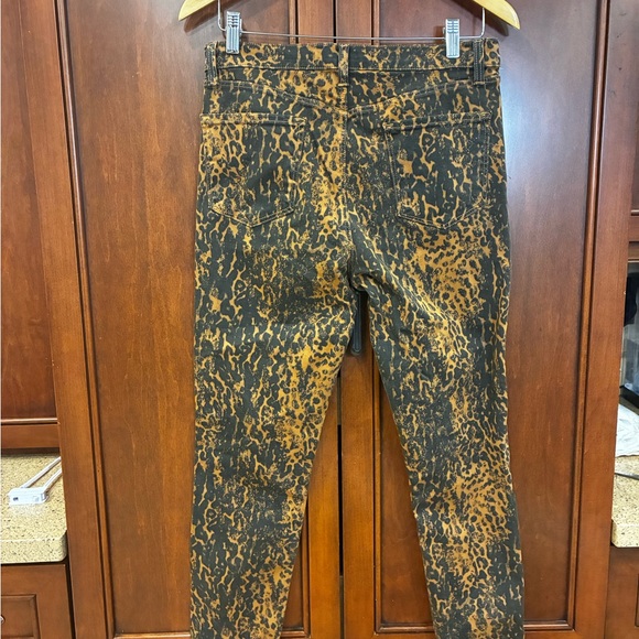 J Brand Alana High Rise Cropped Jeans - Picture 12 of 16